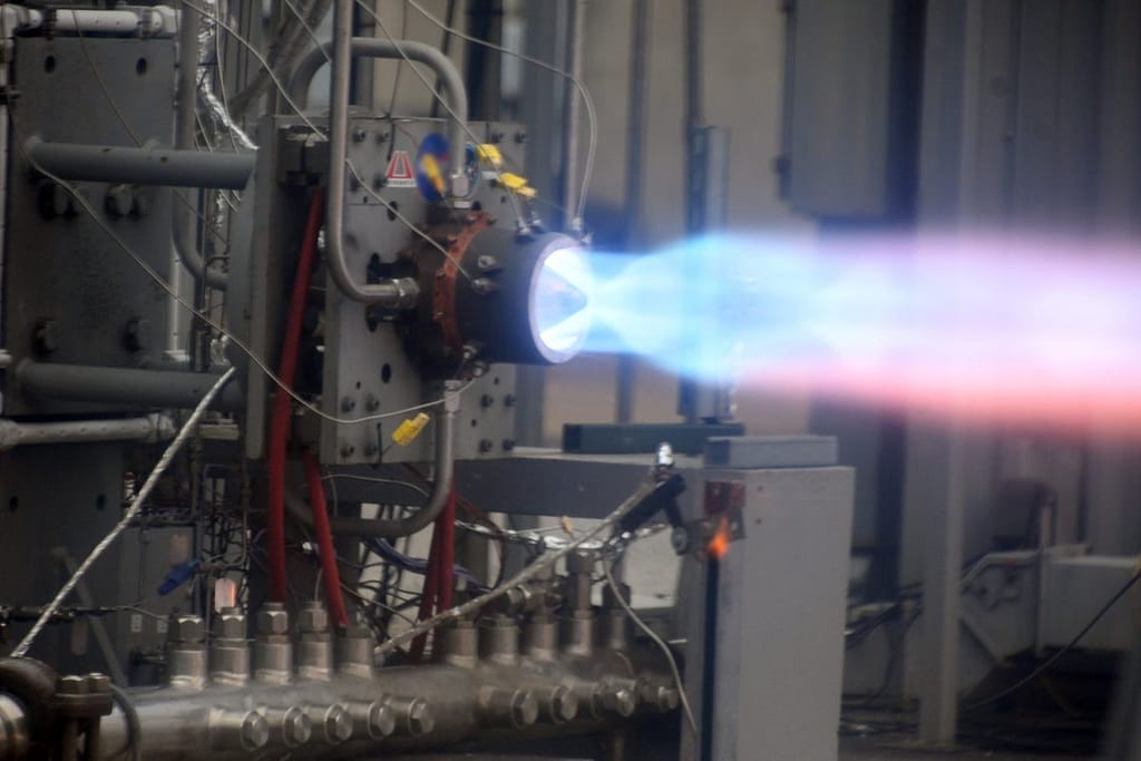 Watch Astrobotic’s latest record-breaking ‘ring of fire’ rocket engine ...